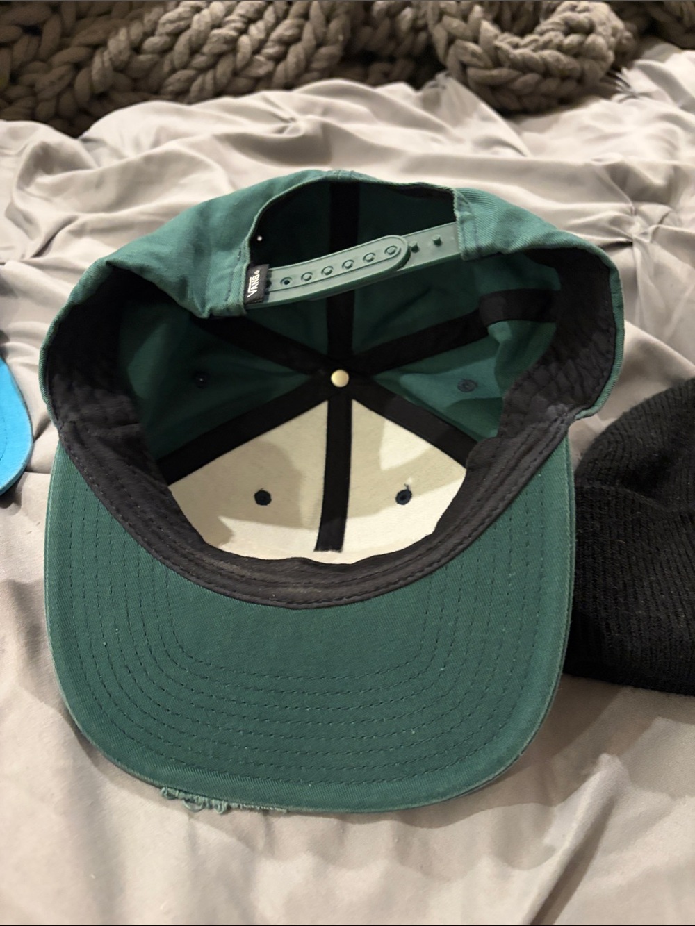 Vans Green Baseball Cap and Black Knit Beanie Set - Picture 4 of 4